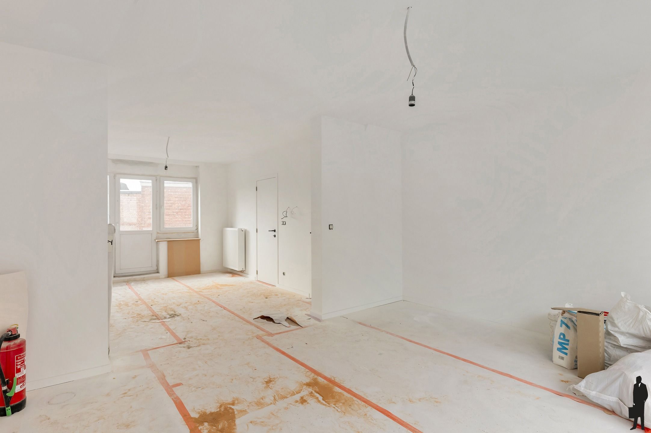 Handelsgelijkvloers met gerenoveerde triplex in het centrum! foto 8