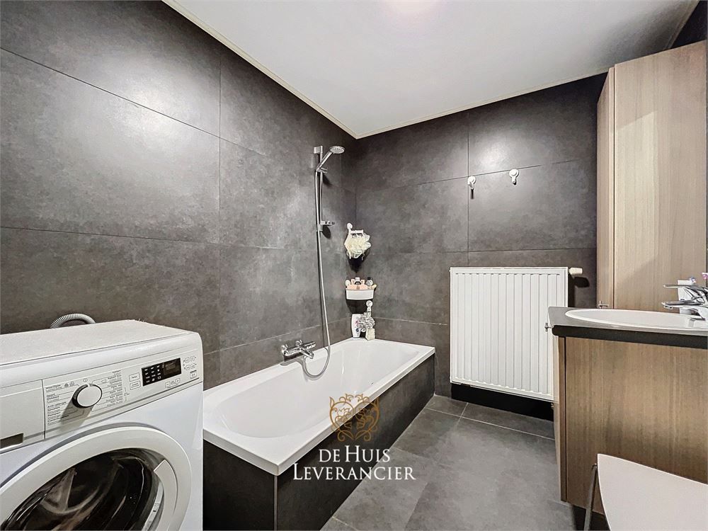 Prachtig Penthouseappartement (2 slpk) in hartje Hove te koop foto 16