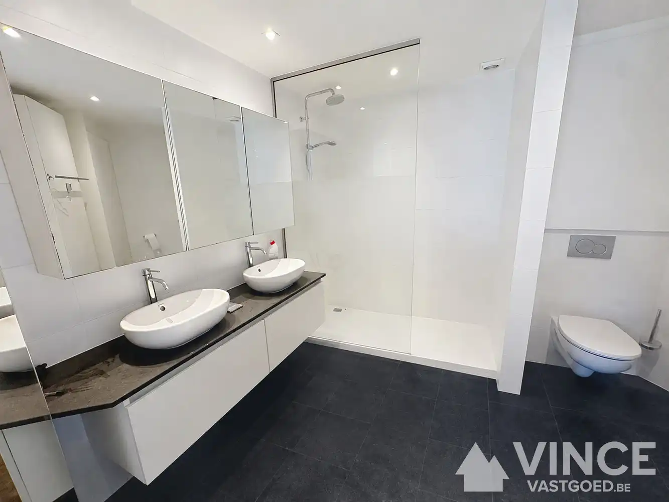 Prachtig instapklaar appartement met 2 grote slaapkamers foto 14