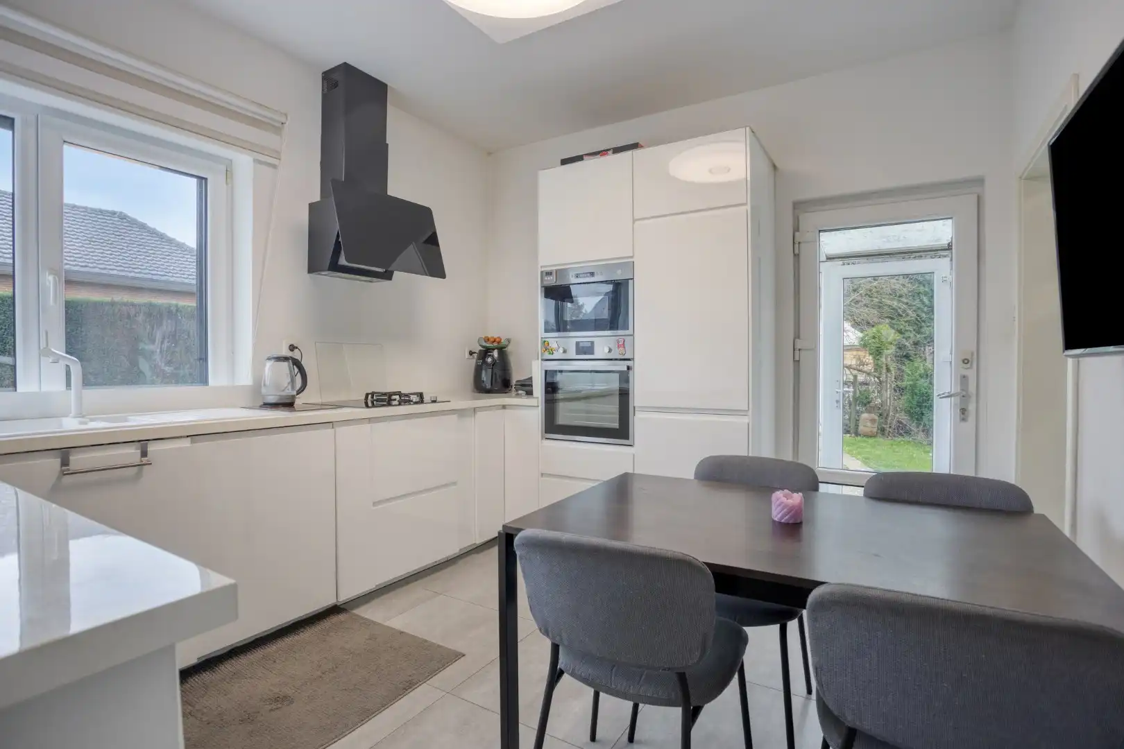 Vernieuwde vrijstaande woning met grote tuin - rustig gelegen in Vreren foto 8