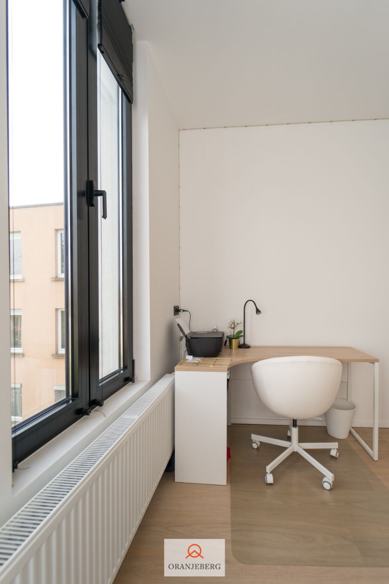 Gemeubelde studio op schitterende locatie! foto 10