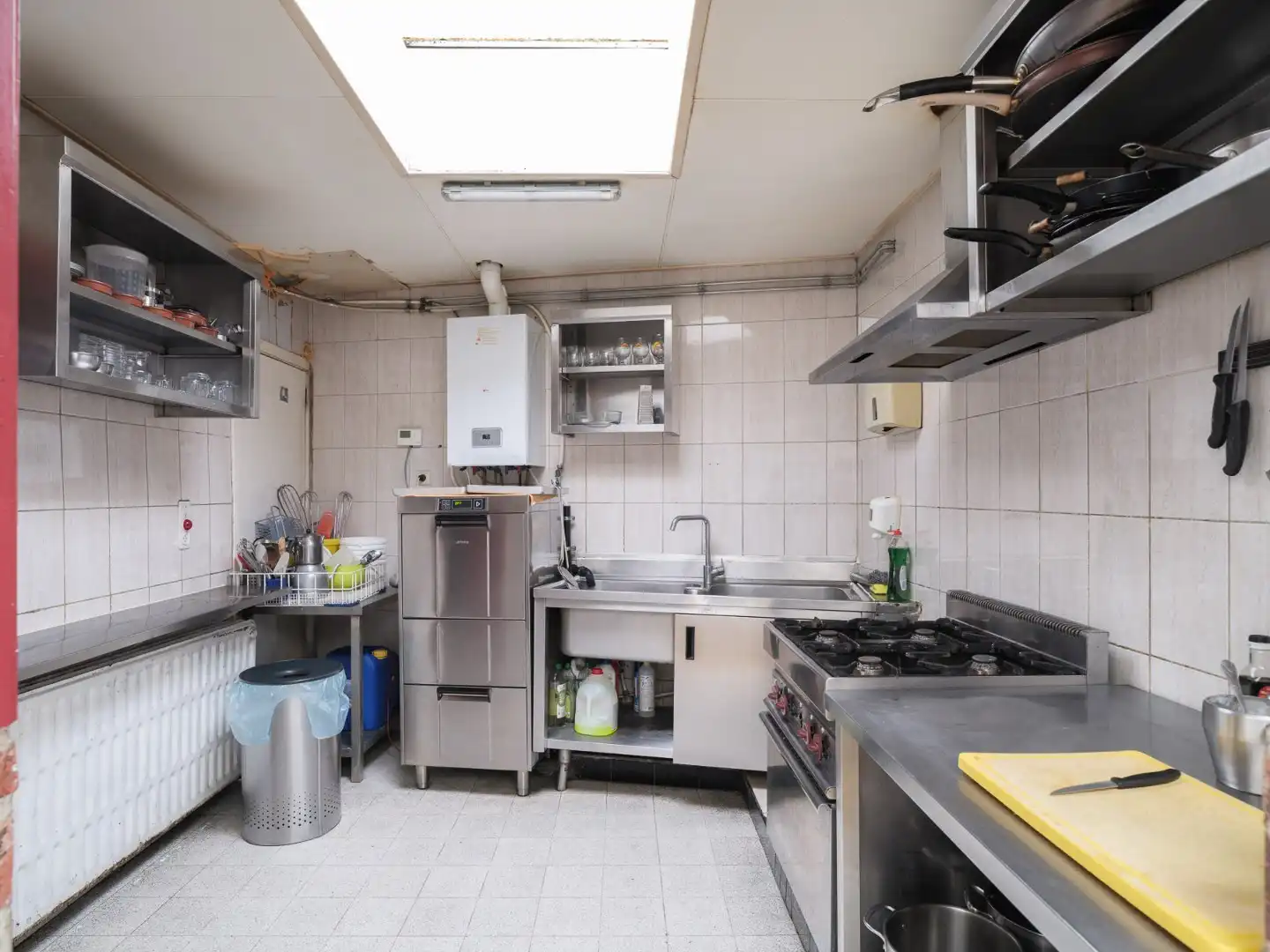 Handelshuis met veelzijdige mogelijkheden in Gent. foto 8