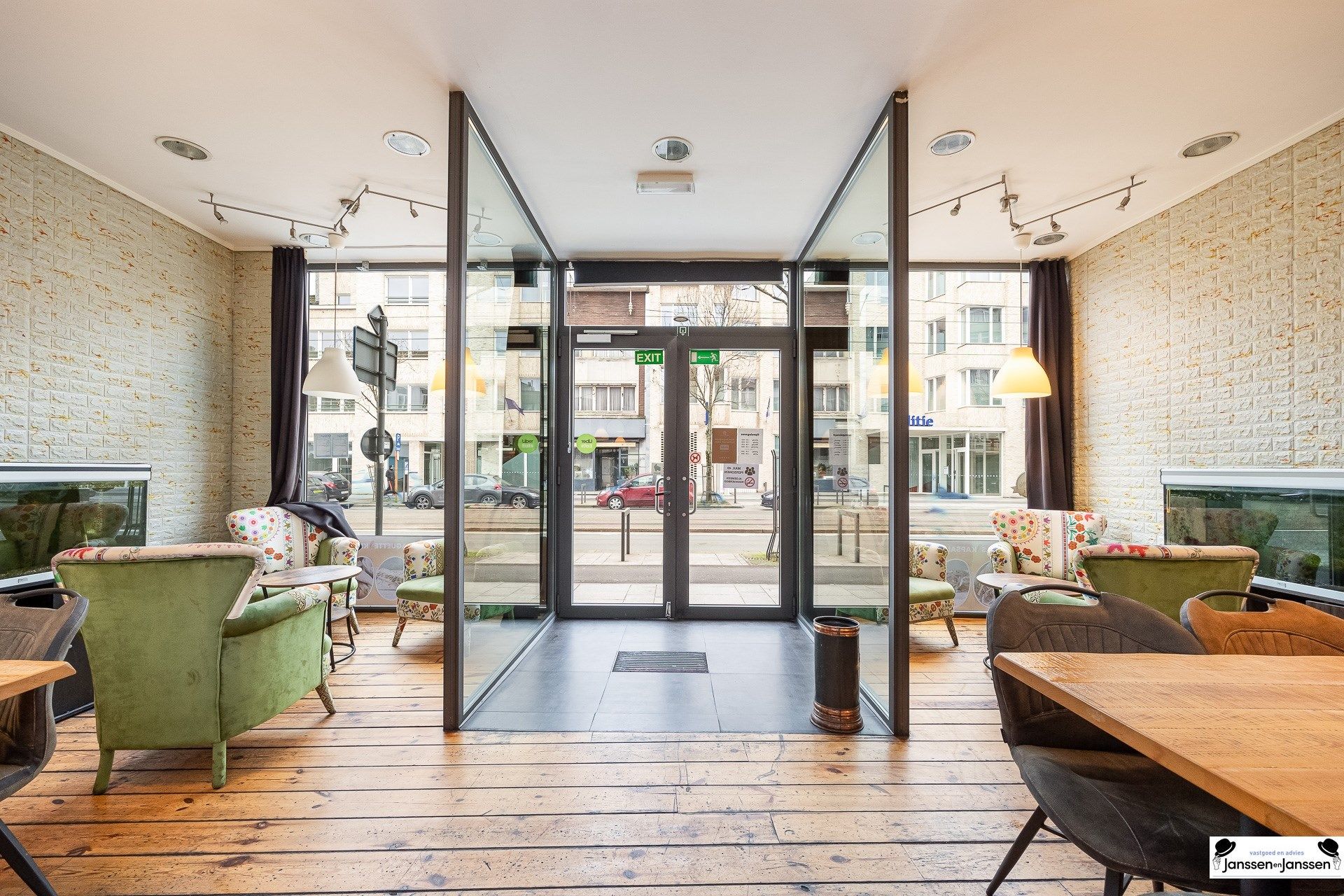 Prachtige triplex met handelsgelijkvloers op Toplocatie foto 2
