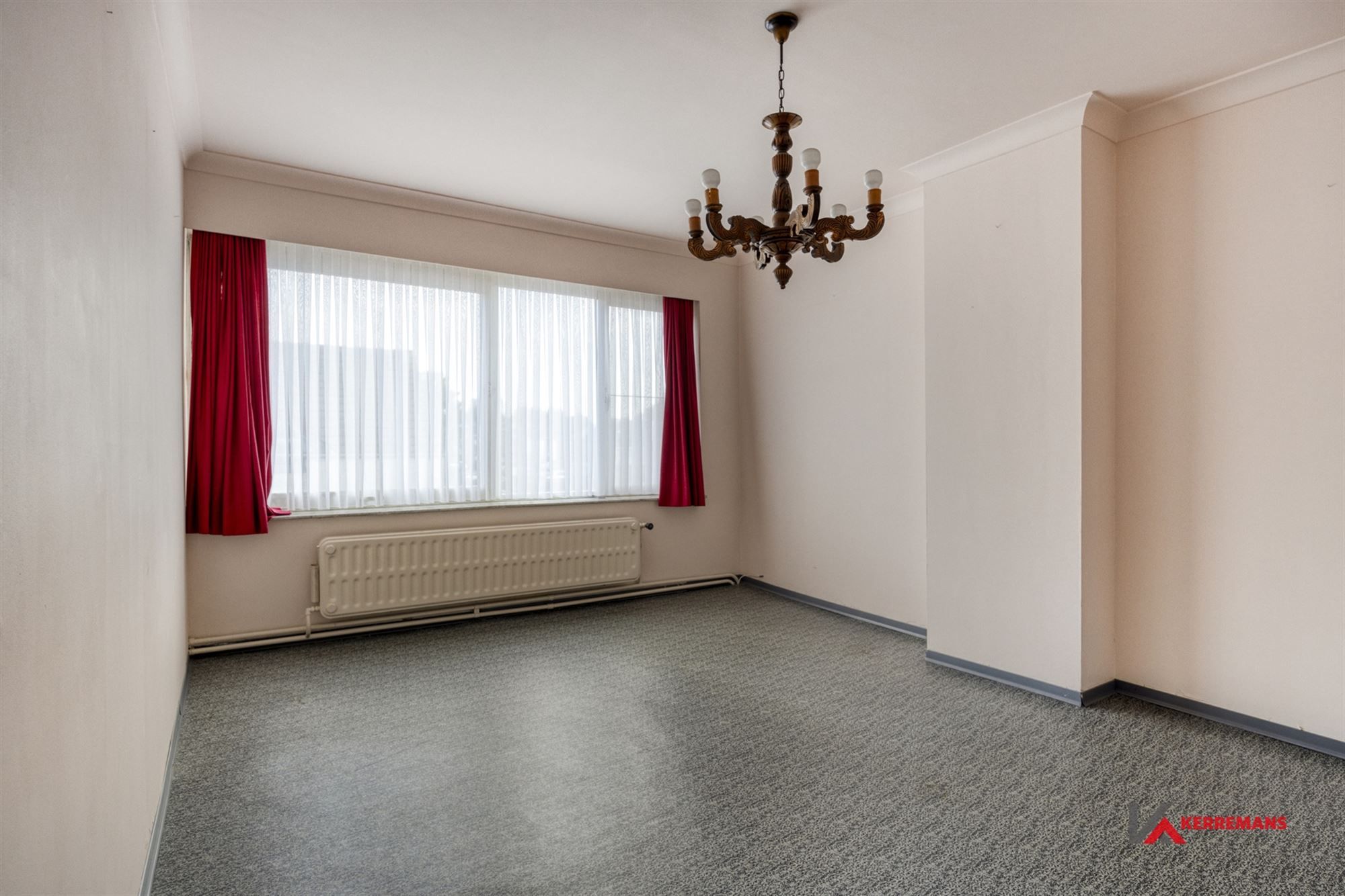 Ruime Woning met 3 slaapkamers, tuin en garage. foto 10