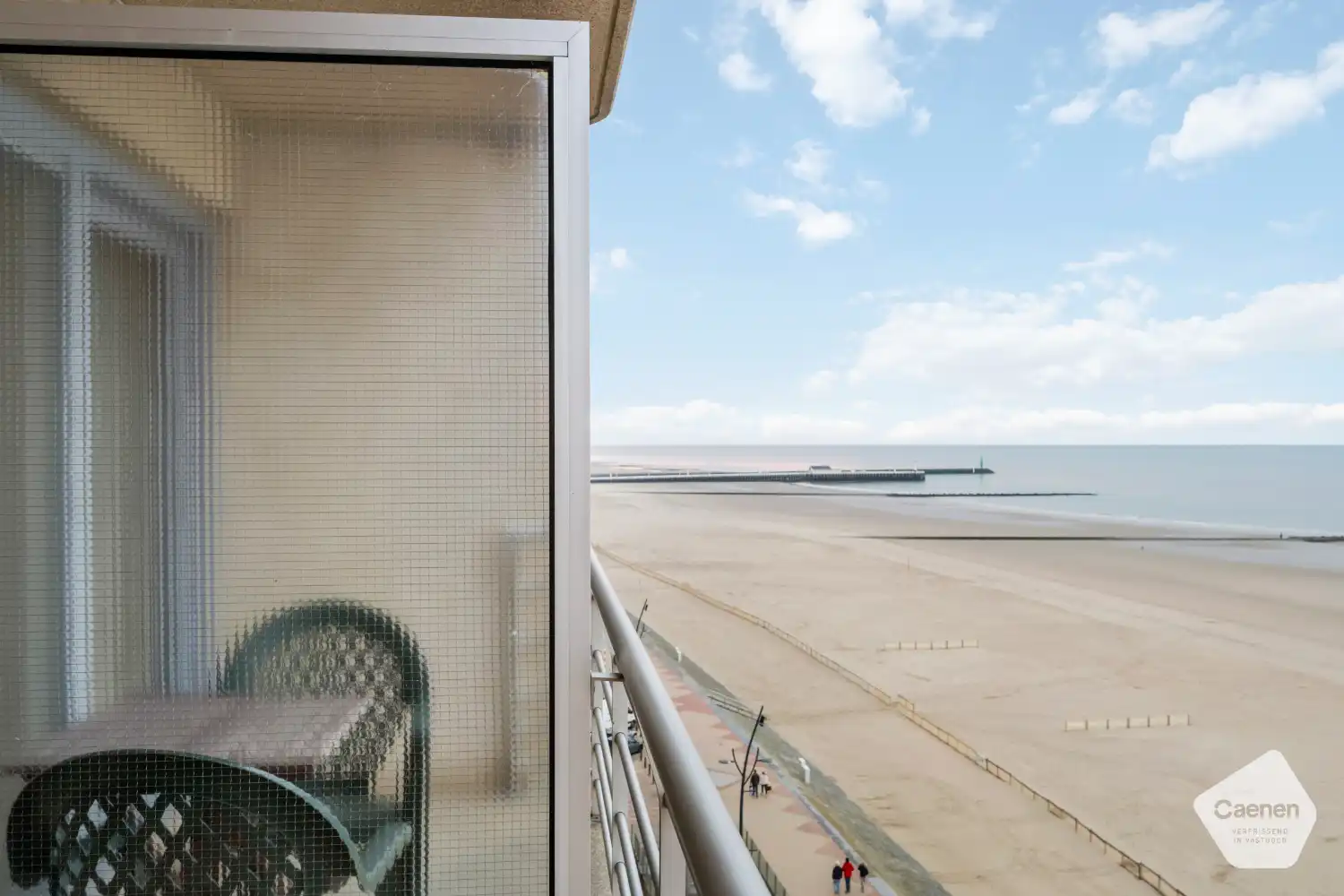 Instapklare studio met prachtig frontaal zeezicht foto 15