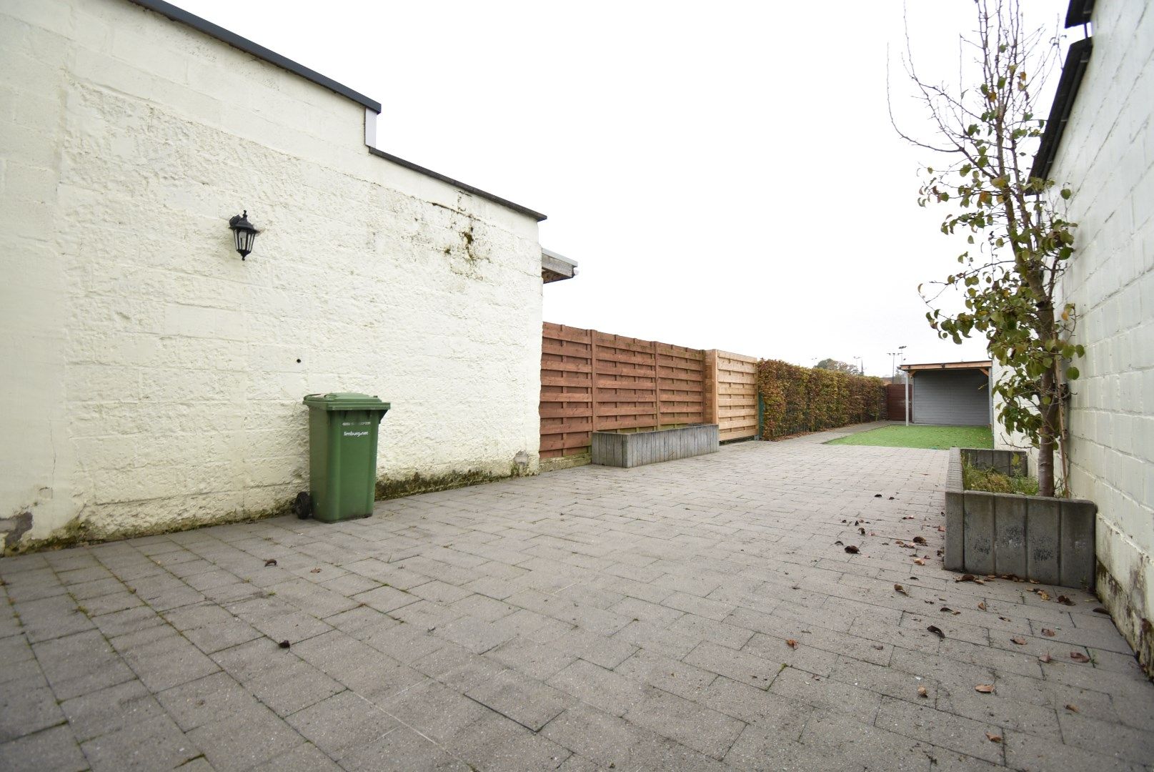 Knap gerenoveerde rijwoning met drie slaapkamers en onderhoudsvriendelijke tuin in centrum Sint-Truiden foto 18