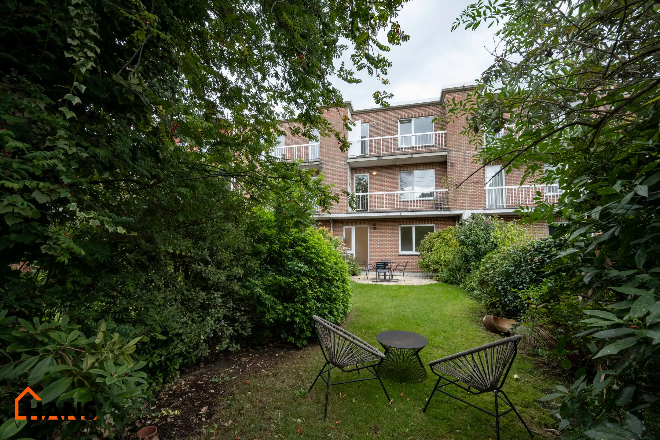 Gerenoveerd gelijkvloers appartement. foto 17