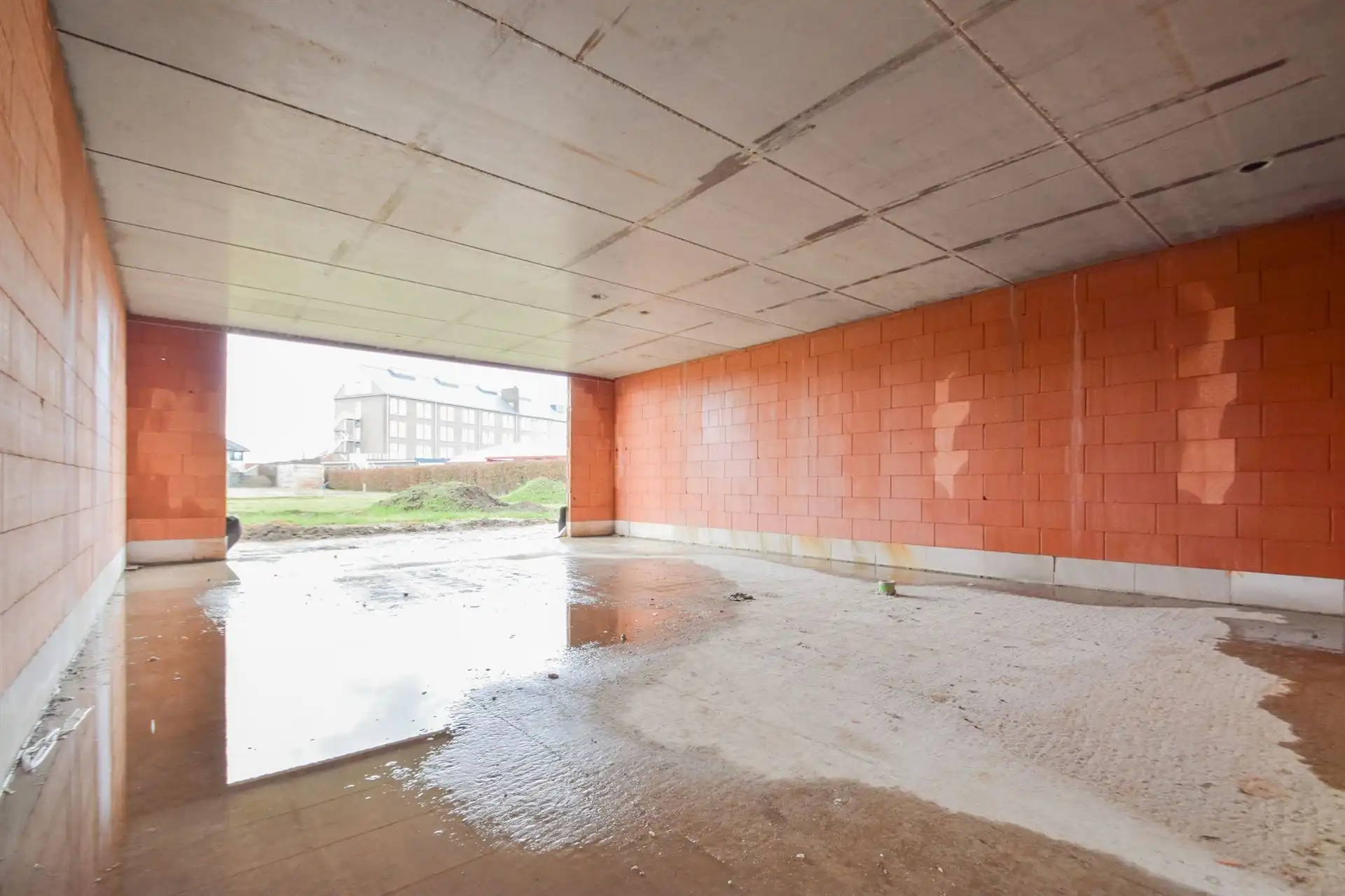 Nieuwbouwwoning met tuin & parking in een doodlopende straat foto 8