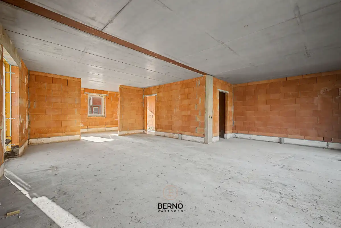 Ruime nieuwbouwwoning met mooie tuin en grote garage foto 5