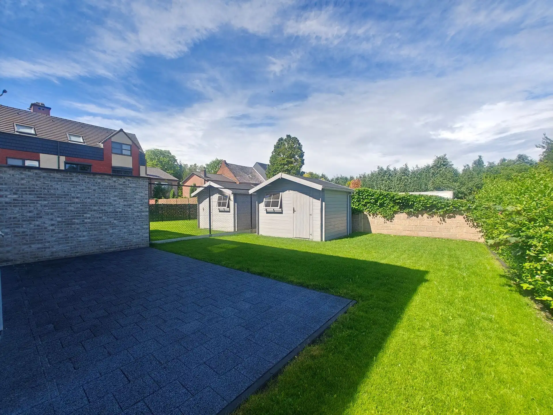 Instapklare nieuwbouwwoning met 3 slaapkamers in een rustige, kindvriendelijke buurt van Maasmechelen. foto 3