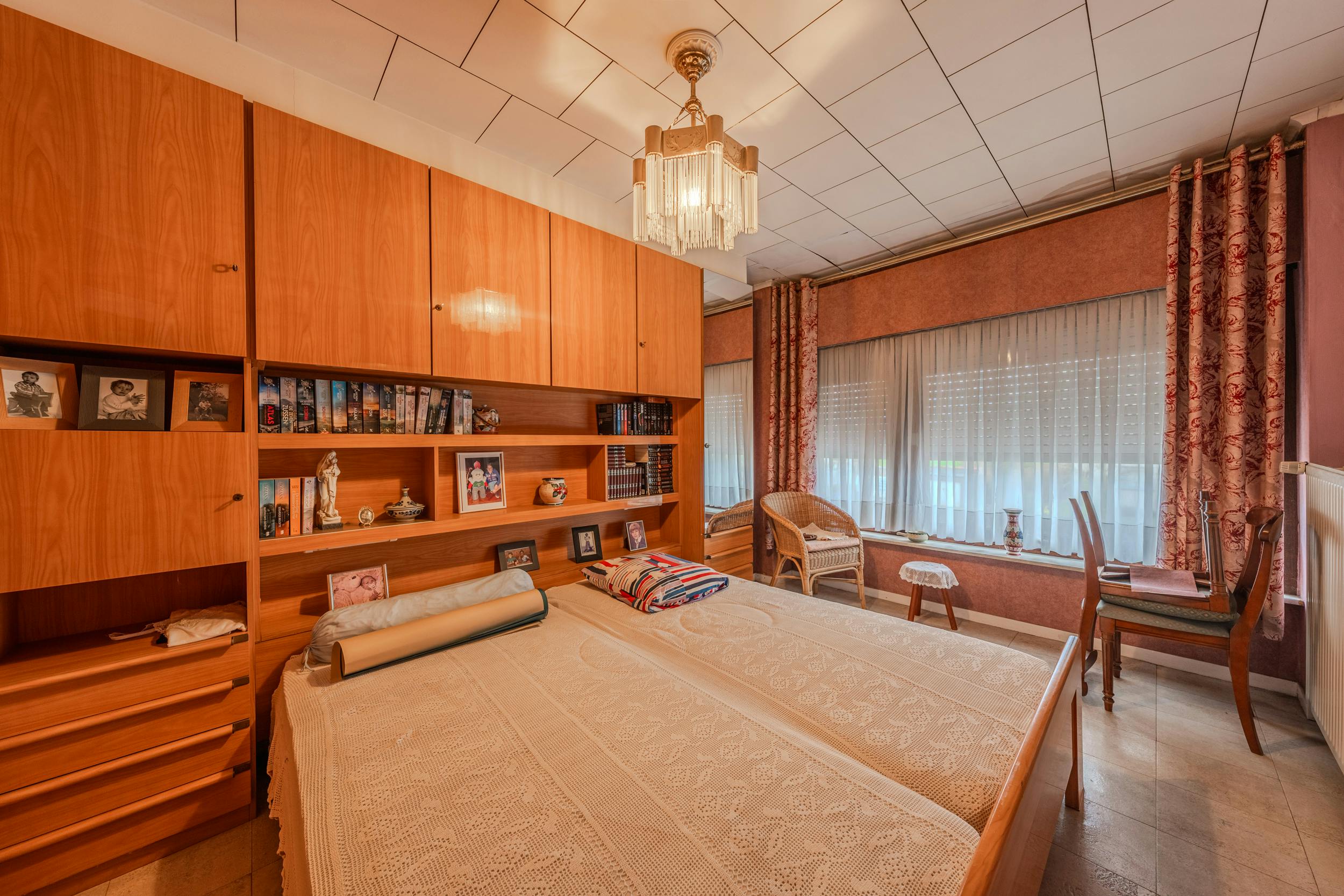 Te renoveren woning met 3 slaapkamers te koop! foto 16