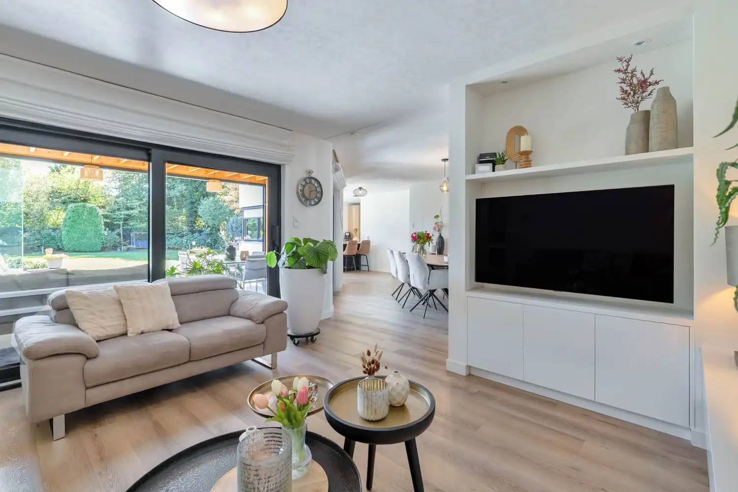 Uitzonderlijke, instapklare woning in Gellik waar stijlvol gelijkvloers wonen en hedendaags comfort samenkomen tot een uniek geheel! foto 18