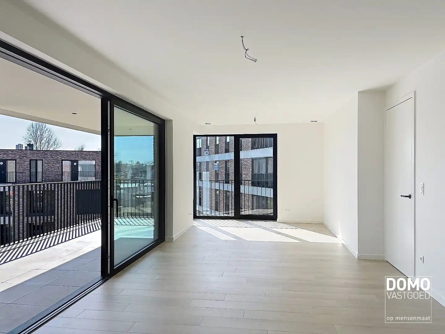 RUIM APPARTEMENT MET PRACHTIG TERRAS, LIFT EN GARAGEBOX IN CENTRUM KERMT foto 6