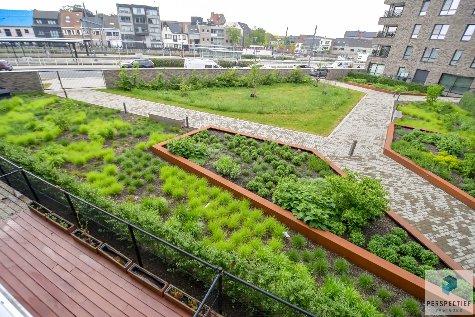 Centraal gelegen ruim&nbsp; appartement met 3 slpks en autostaanplaats foto 3