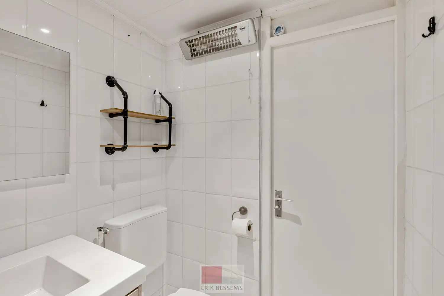 Recent gemoderniseerde bungalow, gelegen op het vakantiepark Sunclass Sonnevijver. foto 18