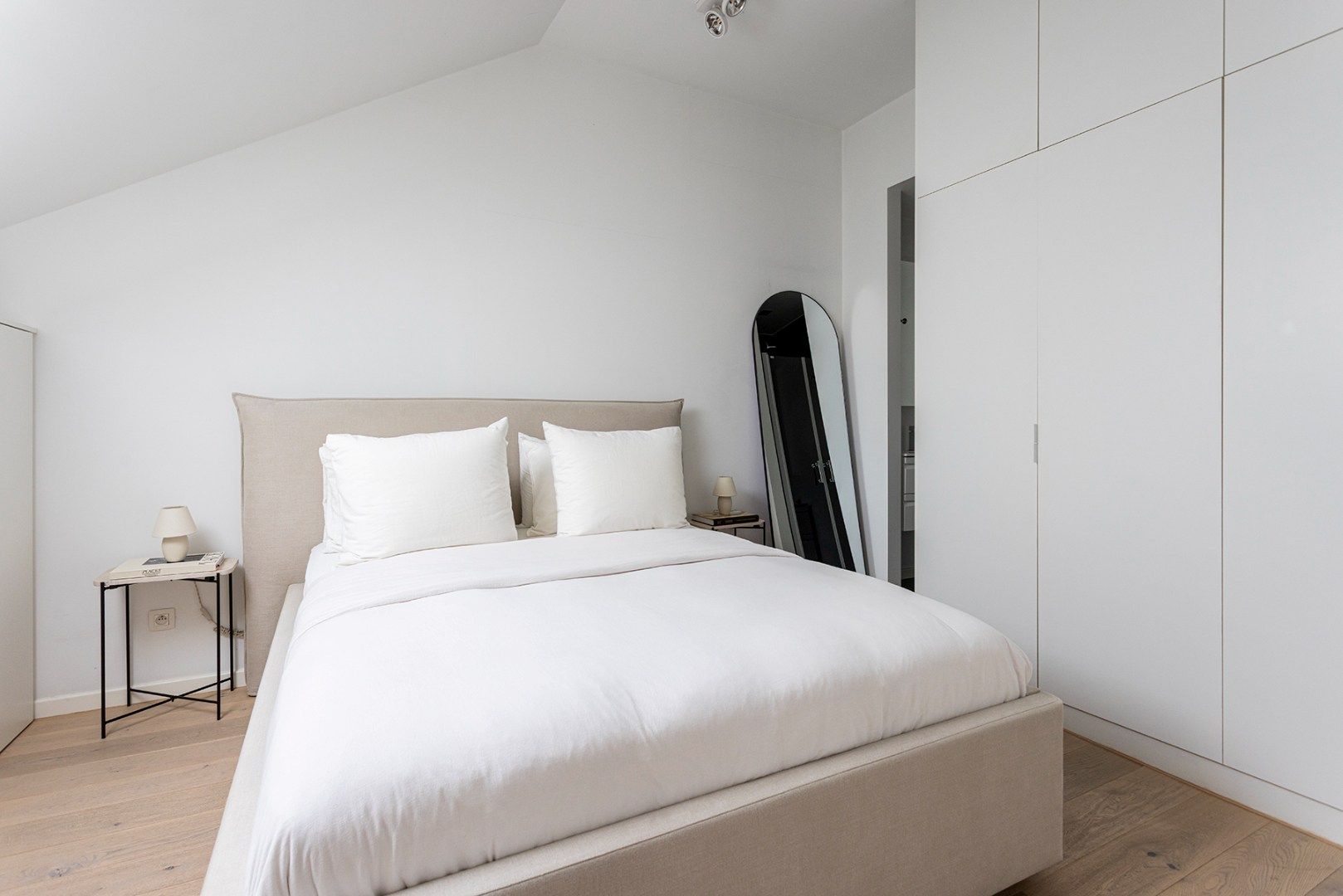 Luxueus 1-slaapkamer appartement te centrum Antwerpen! foto 14