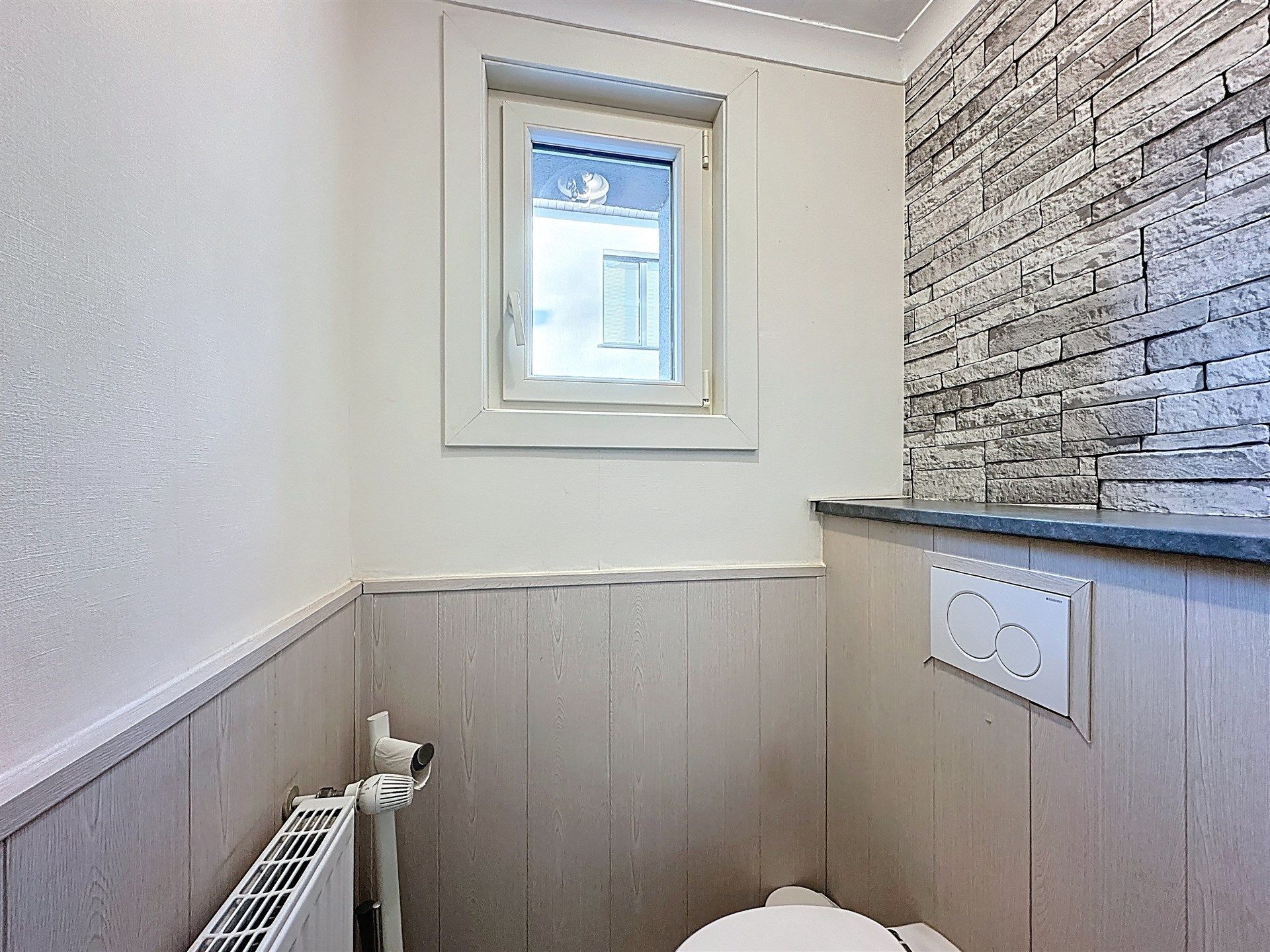 Half open bebouwing met 5 slaapkamers, garage en zicht op groen. foto 10