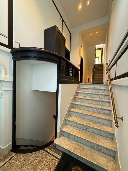 Prachtig gerenoveerde studio met terras aan het Citadelpark foto 3