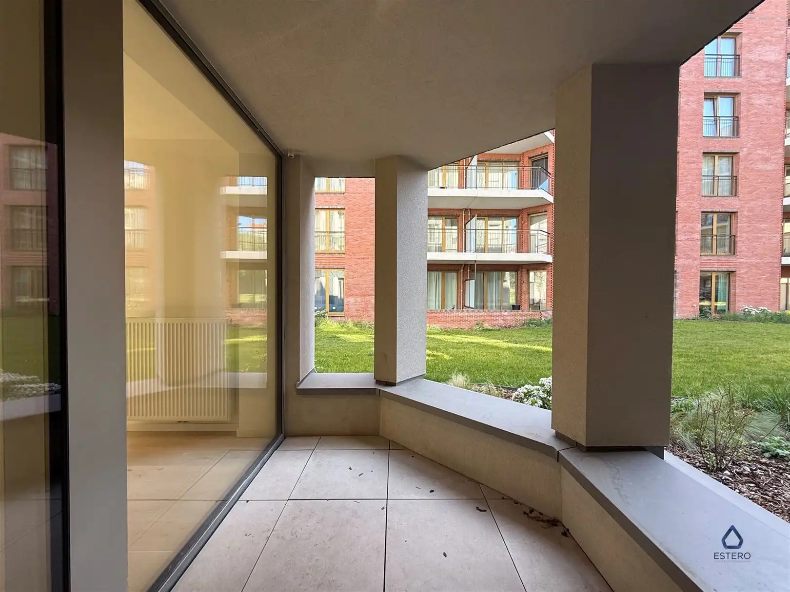 Modern nieuwbouwappt 2-SLK met terras te Tour & Taxis foto 13