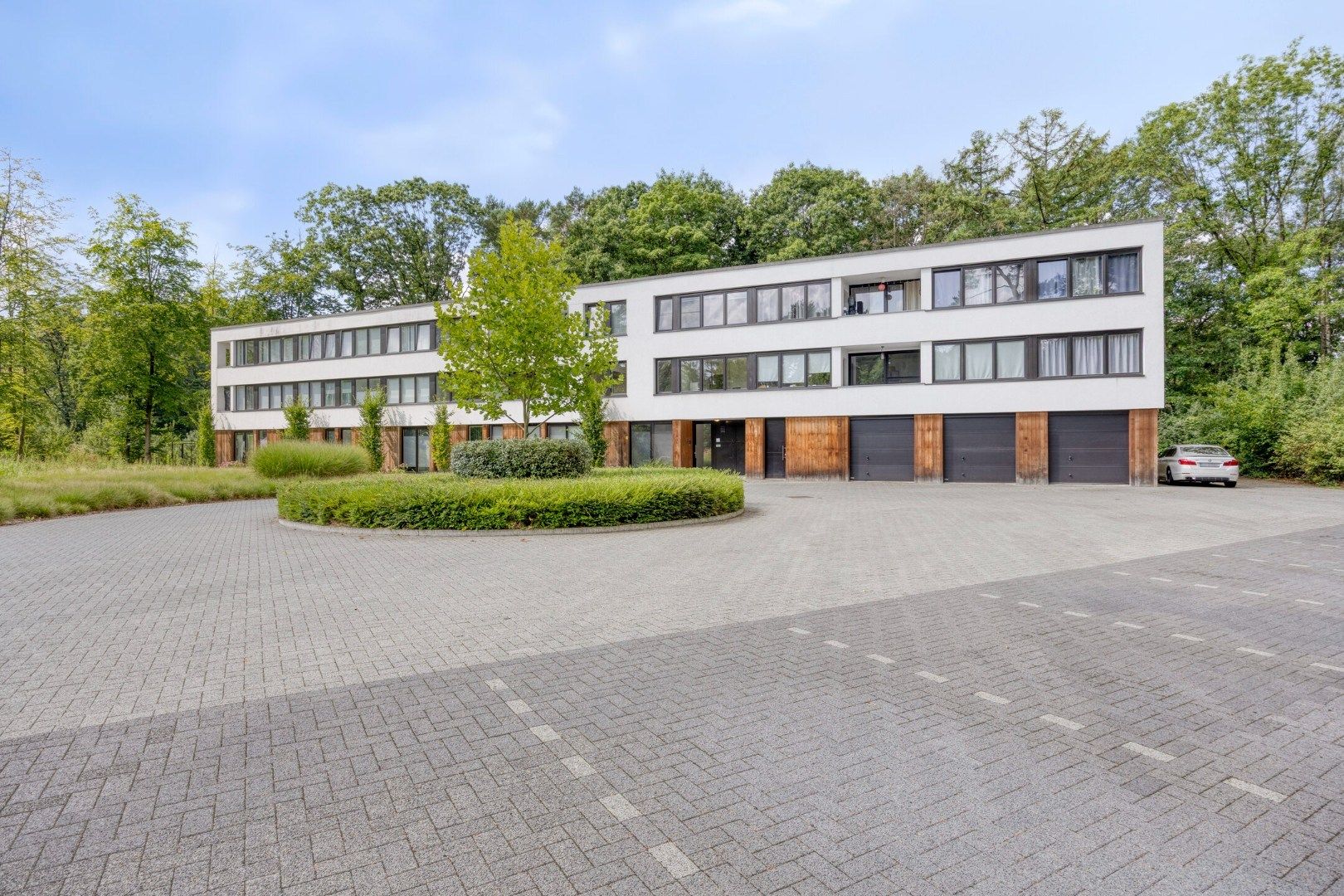 Gelijkvloers appartement met 2 slpks, ruime tuin, autostaanplaats en optionele garage ! foto 24