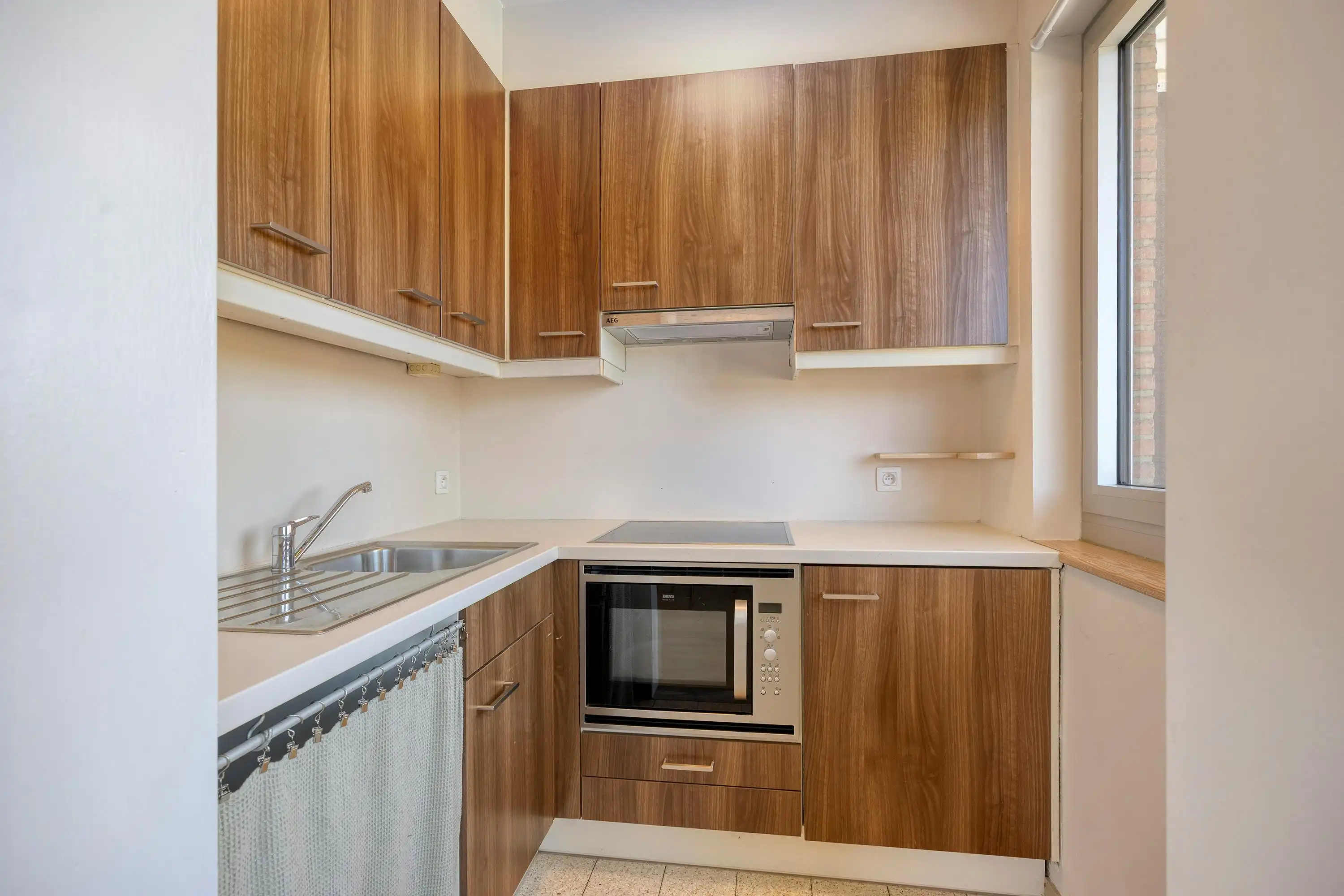 Instapklaar appartement met garagebox op toplocatie in Hasselt foto 6