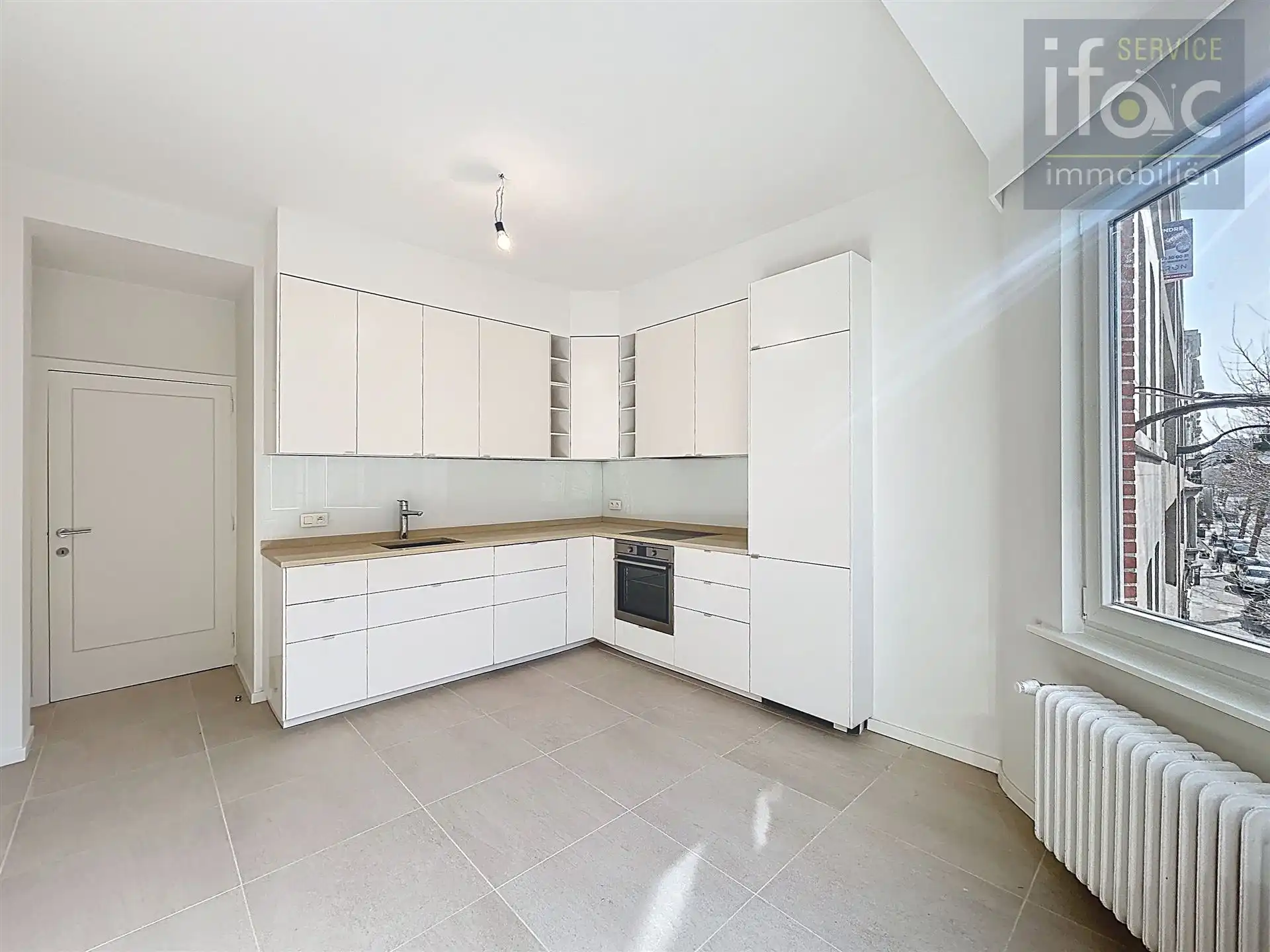 Ruim appartement van (110m²) met terras  foto 6