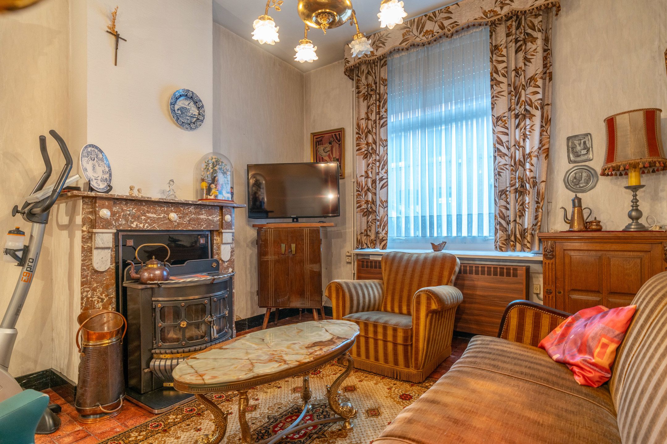 Te renoveren woning met 4-5 slpk's en tuin te Turnhout. foto 4