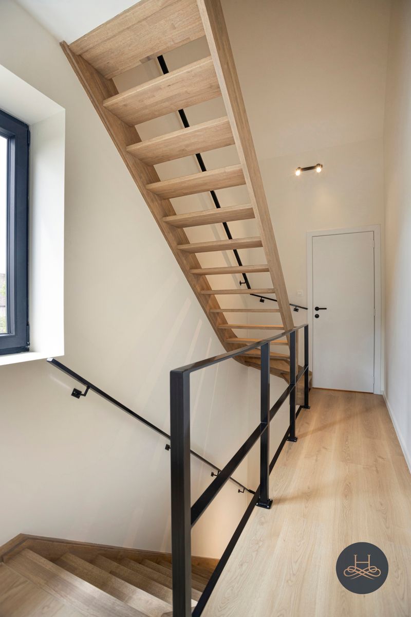 Ruime gezinswoning met vijf slaapkamers foto 12