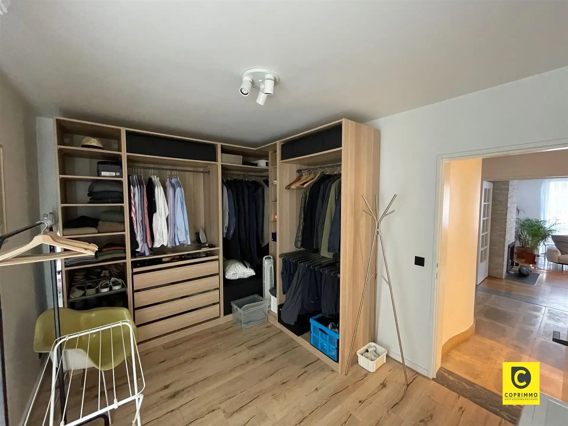 Instapklaar 3 slaapkamer appartement met zonnig terras, kelder en fietsenberging foto 40