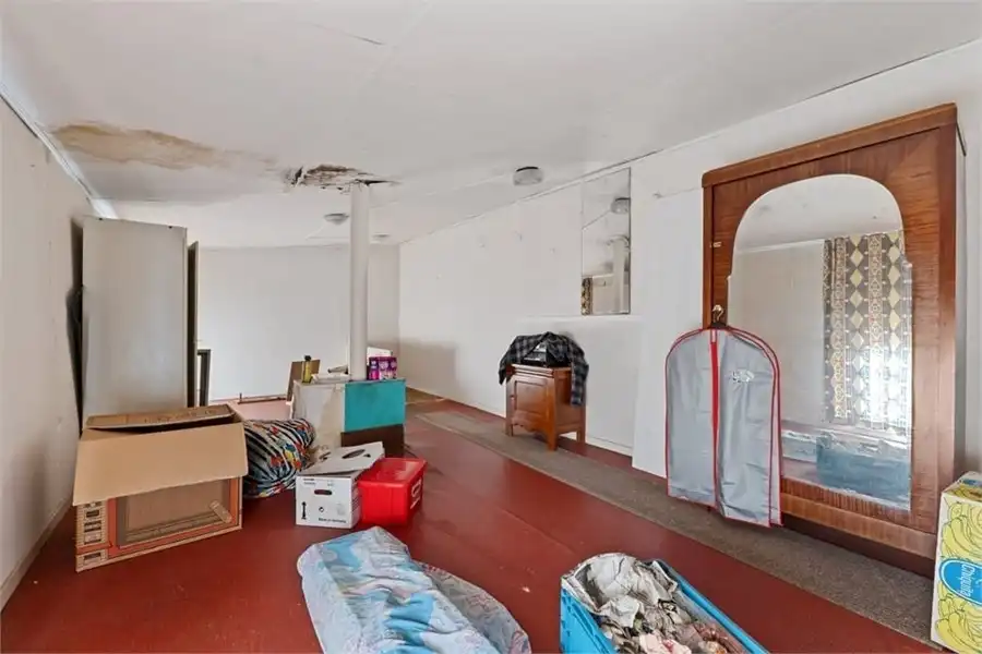 2 TE RENOVEREN WONINGEN+ 16 GARAGES OP EEN PERCEEL VAN 9A87 foto 28