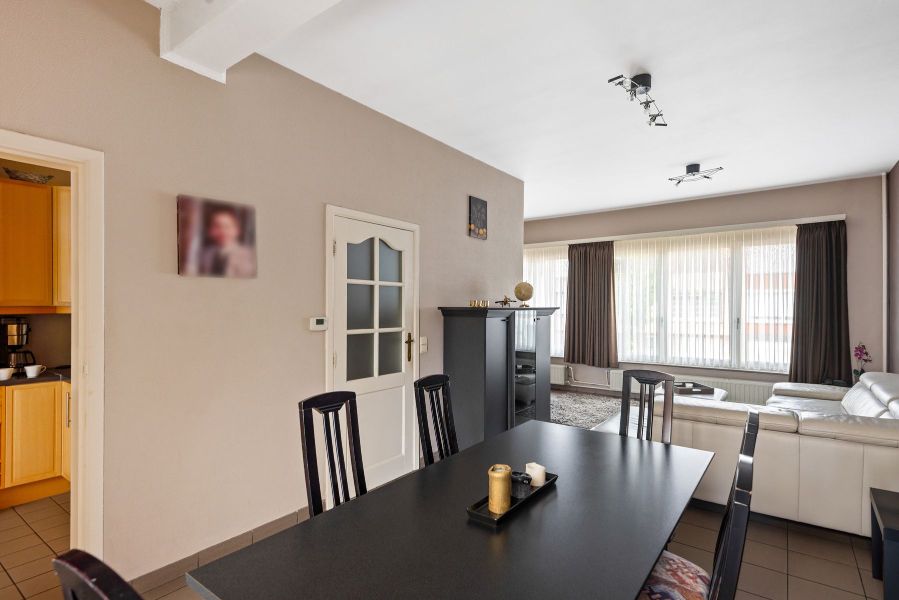 Functionele beletage met ruime vierde kamer / studio op gelijkvloers. foto 3
