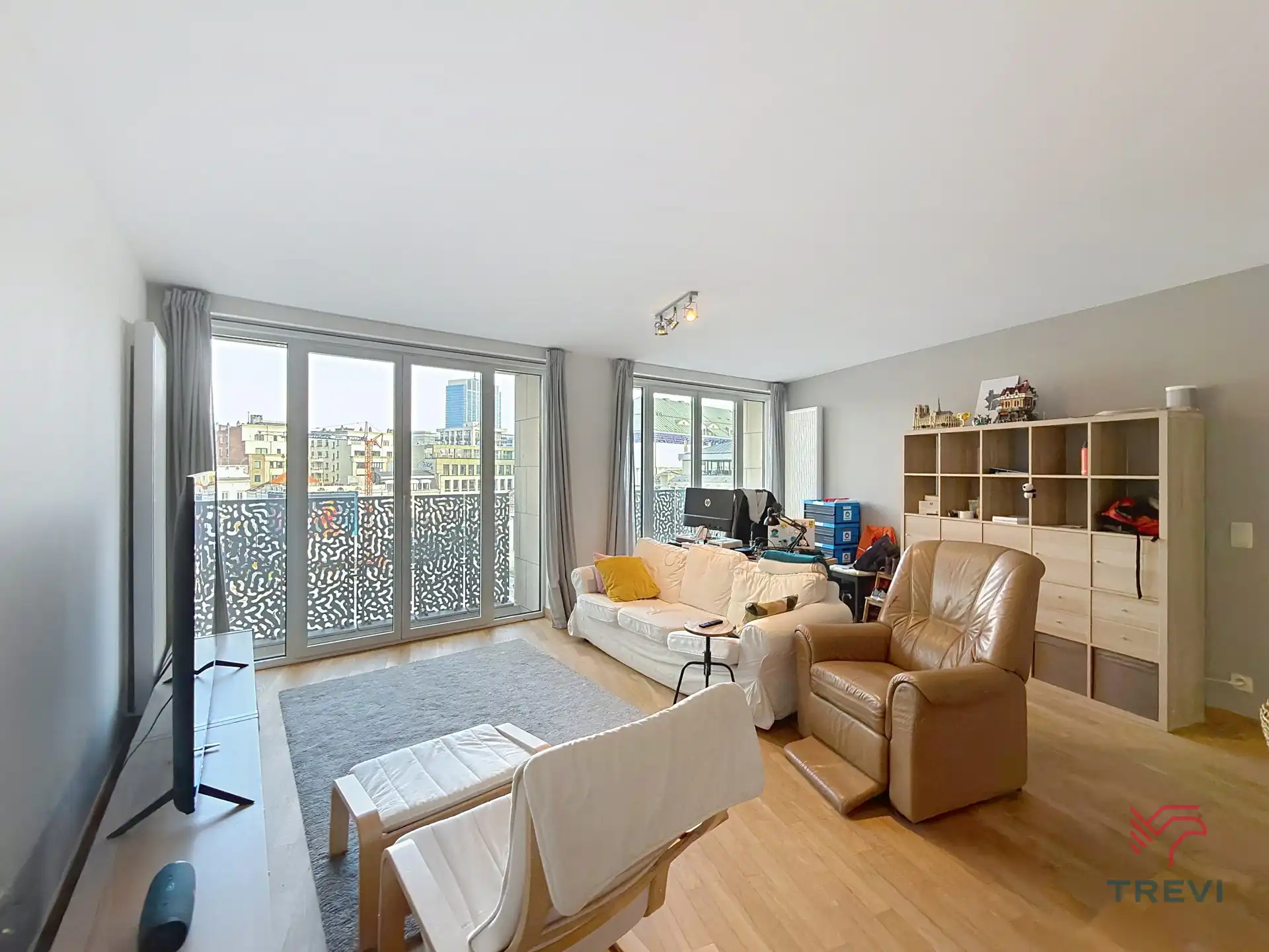 2 SLAAPKAMER APPARTEMENT IN HET CENTRUM VAN BRUSSEL foto {{pictureIndex}}