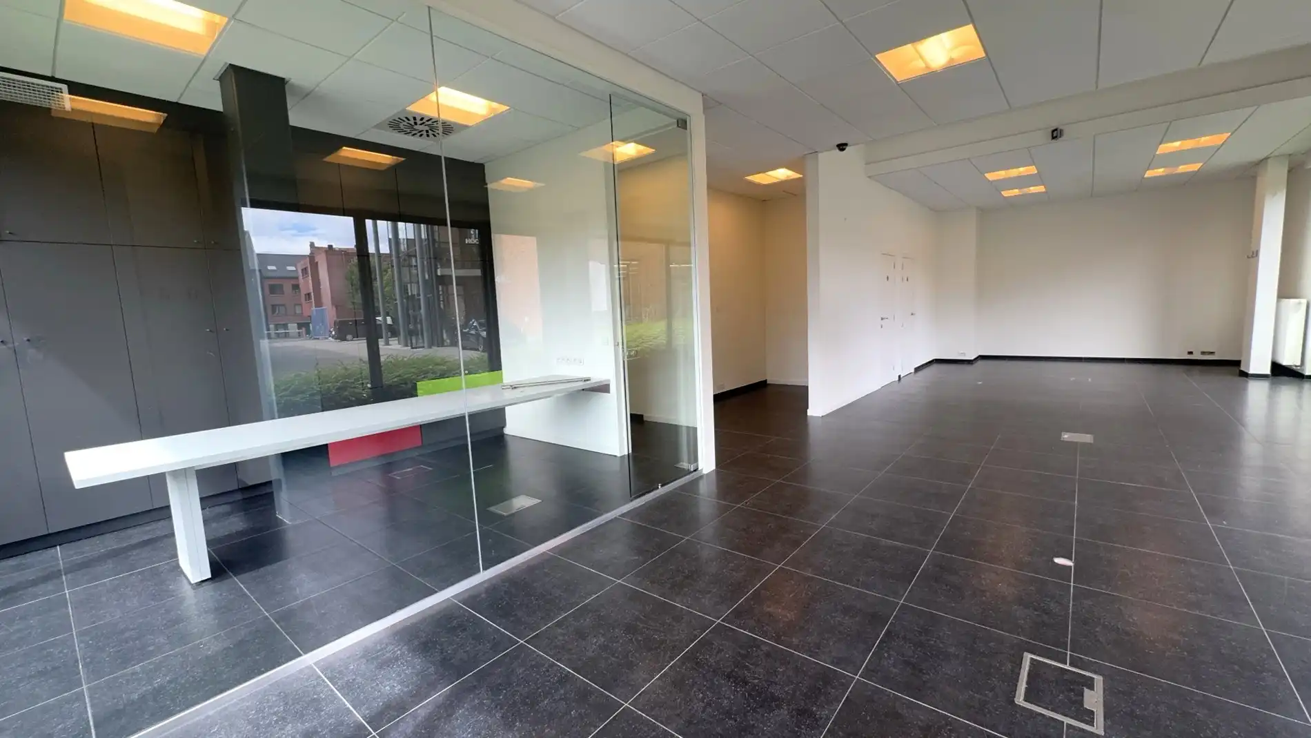 Kantoorruimte te huur vlakbij het station Gent-Dampoort foto 11