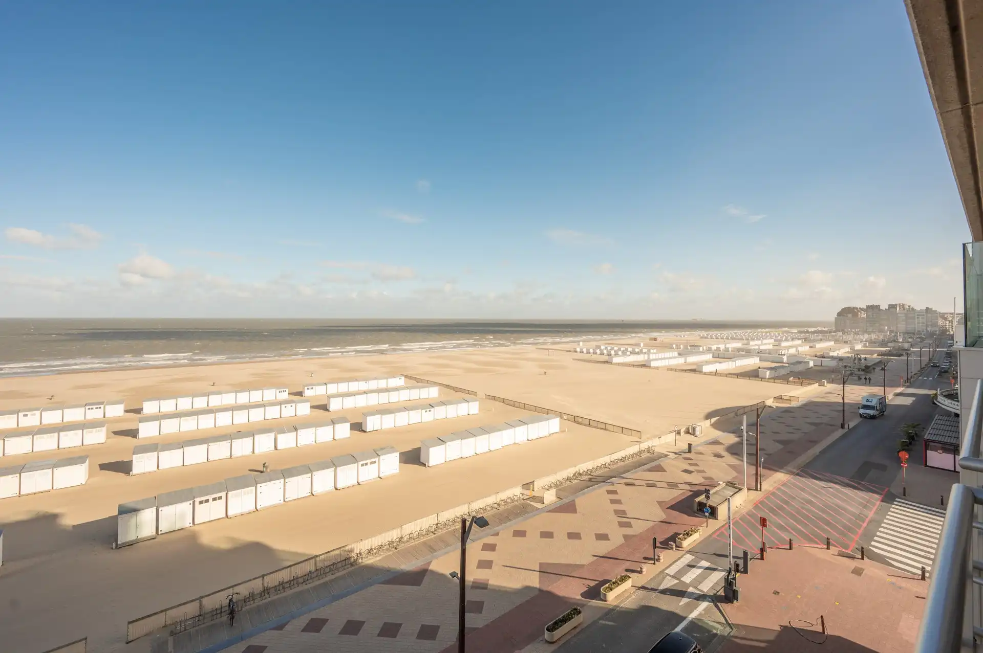 Ongemeubeld: Zeezicht - 2 slpk - parking op gelijkvloers! foto 17