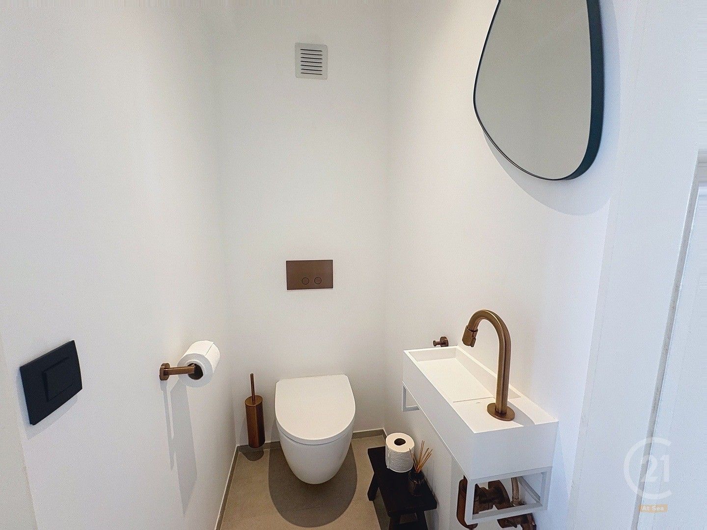 Instapklaar appartement op toplocatie – Zeedijk Westende foto 9