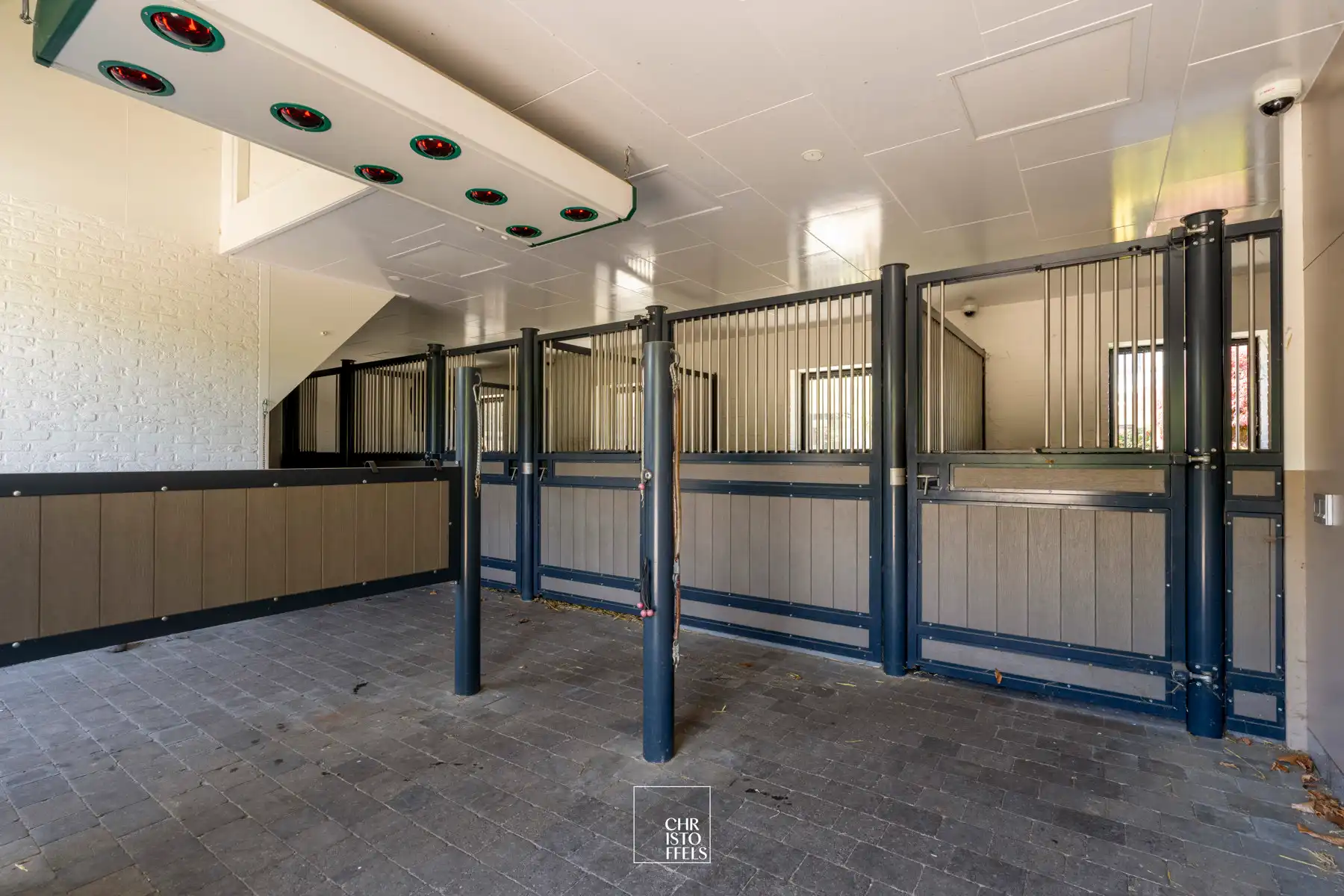 Exclusieve villa (511m²) met buitenzwembad, wellnessruimte en paardenaccommodatie in Lanaken foto 23