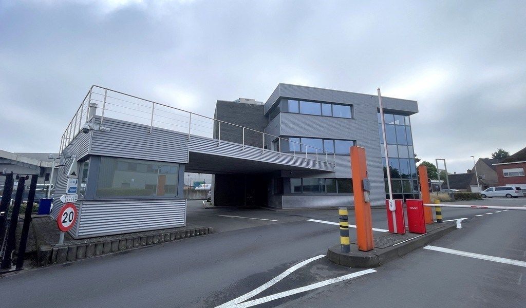 Ingedeelde kantoorruimte met parking te huur in Aartselaar foto 14