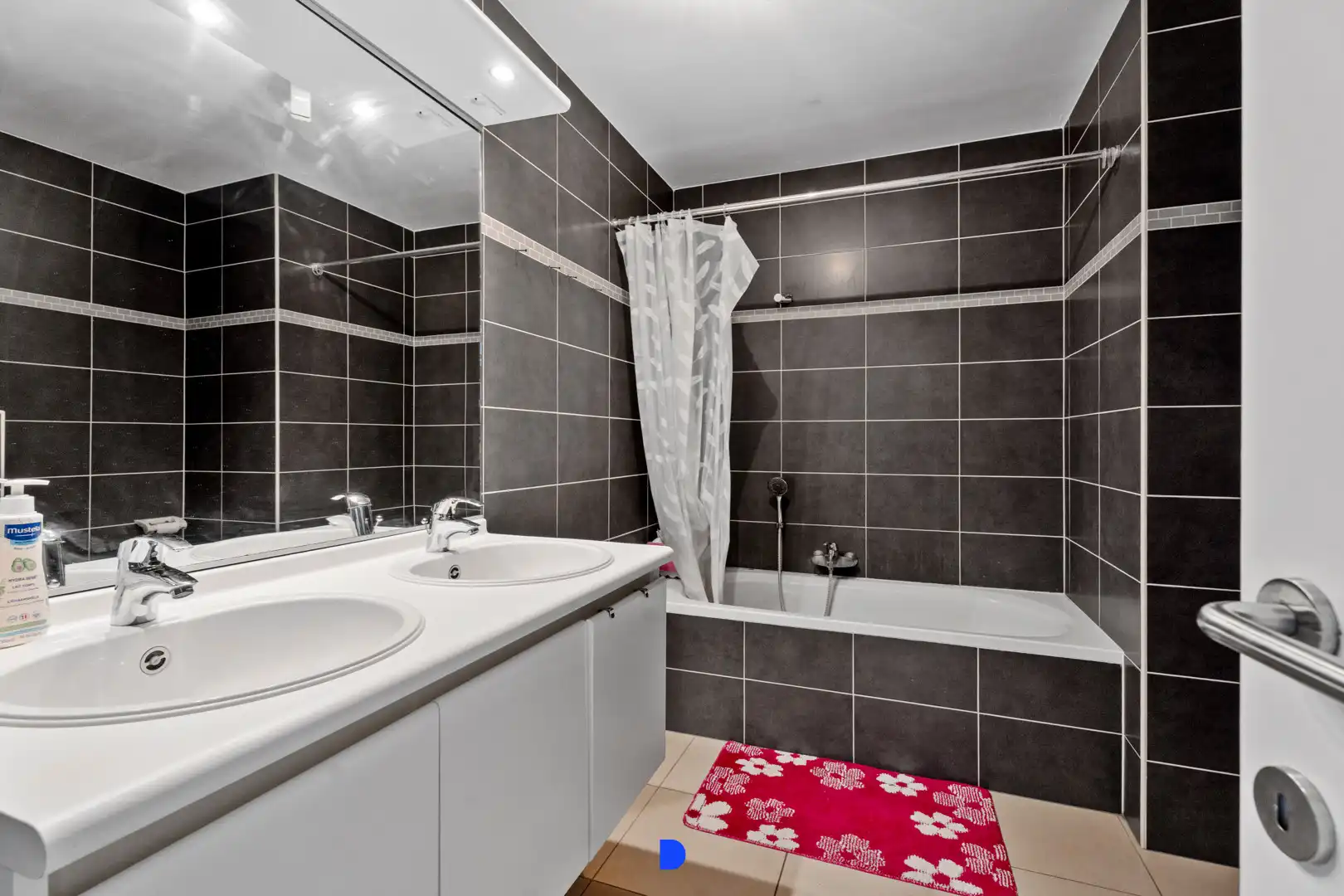 Mooi appartement met terras. foto 6