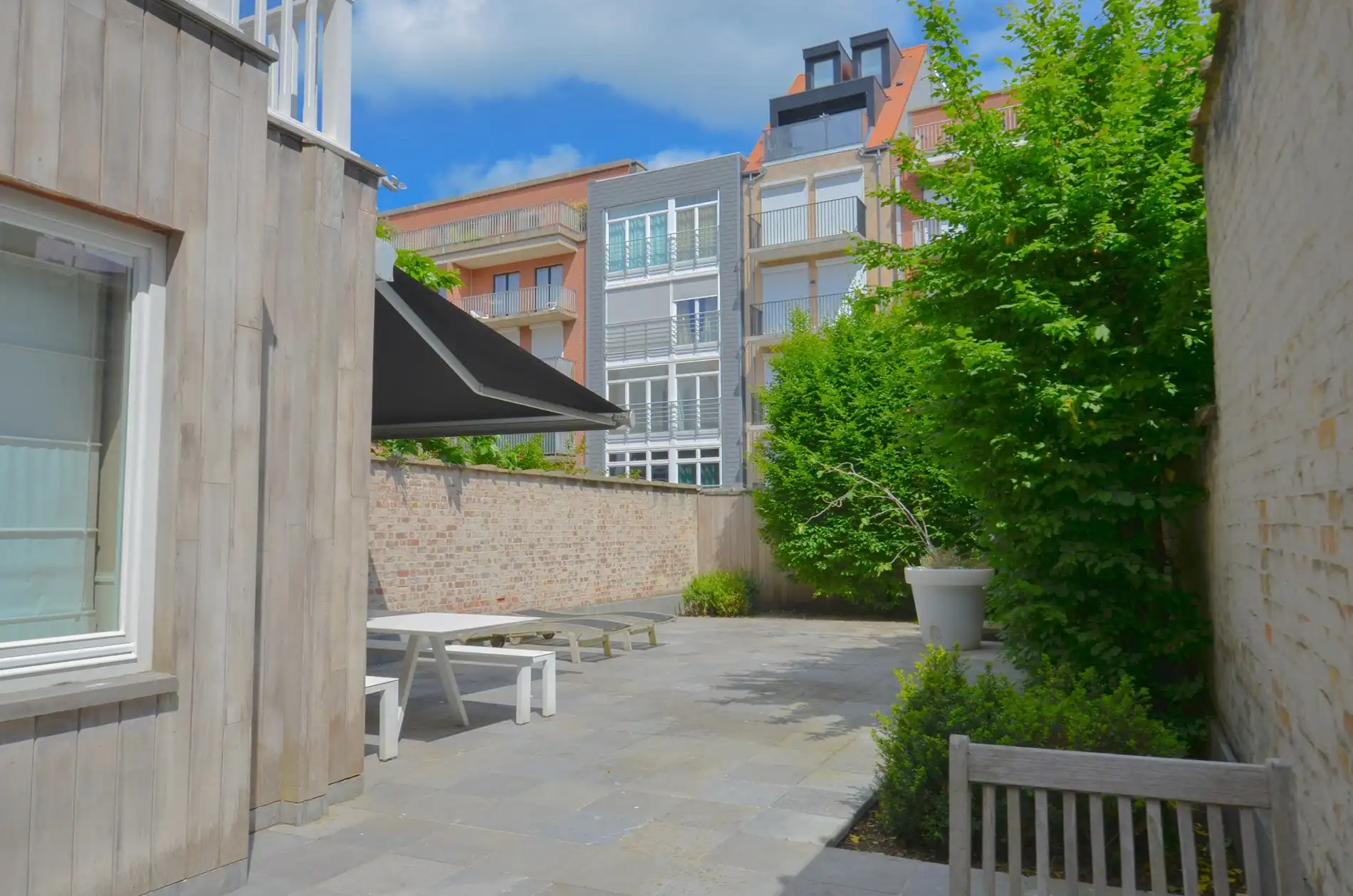 Aangenaam, perfect onderhouden appartement met een ruim terras. foto 36