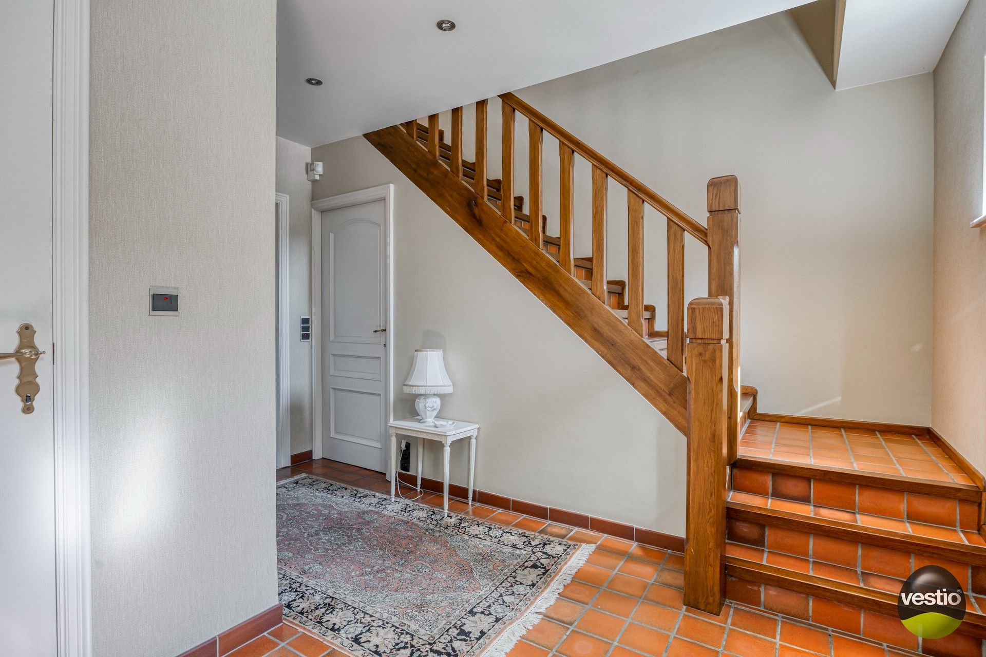 Unieke eigendom met woning, 3 appartementen, weilanden en schuren foto 3