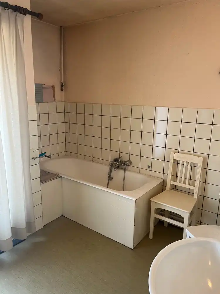 Te renoveren, degelijke halfvrijstaande woning met 3 slk gelegen in het jonge Proosterbos! foto 8