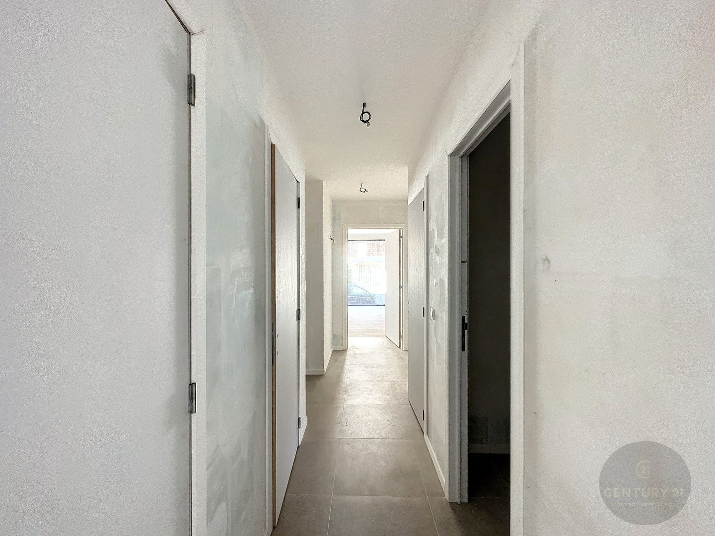 NIEUW en ZEER RUIM gelijkvloersappartement foto 23