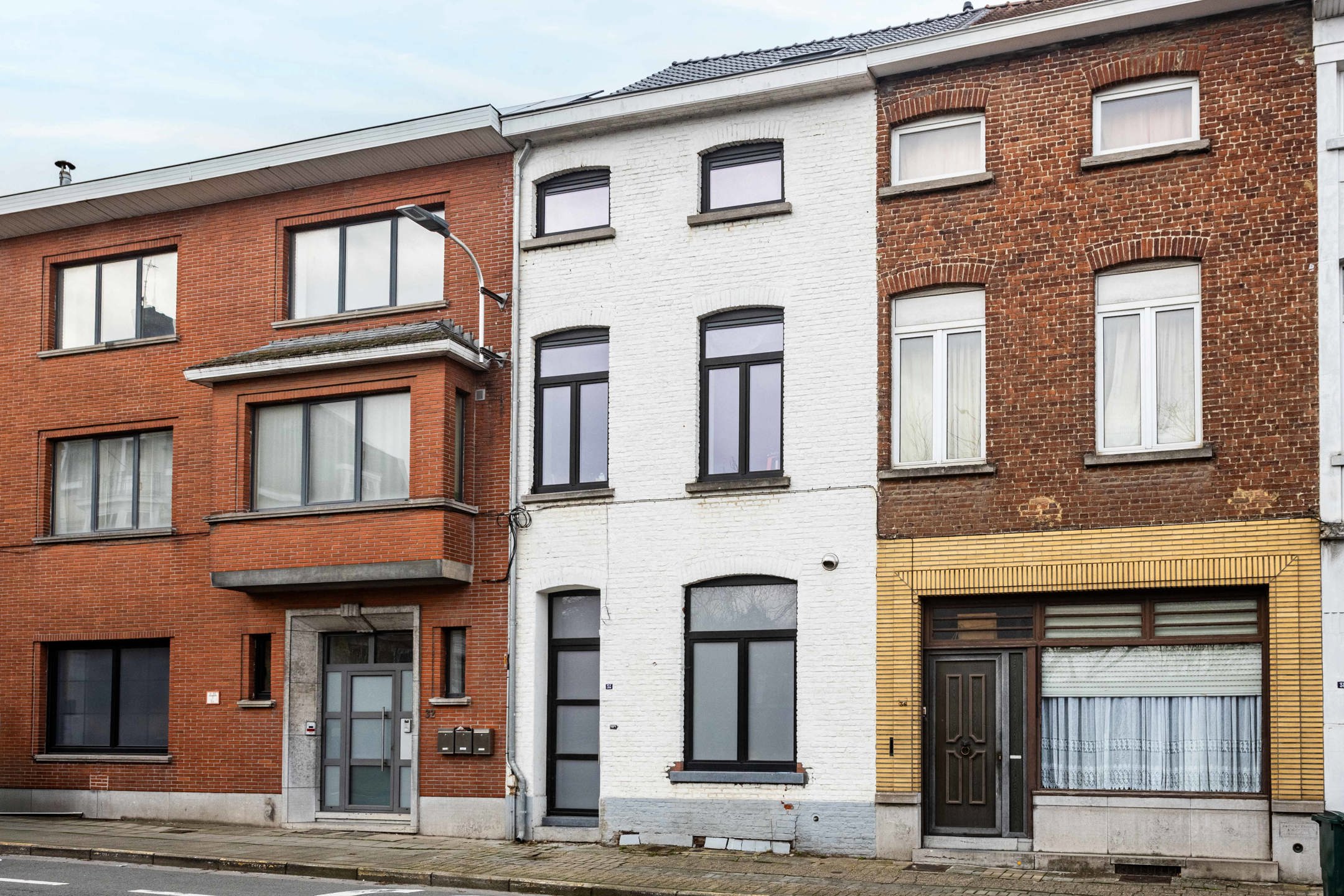 Ruime totaalrenovatie nabij centrum & station met stadstuin foto {{pictureIndex}}