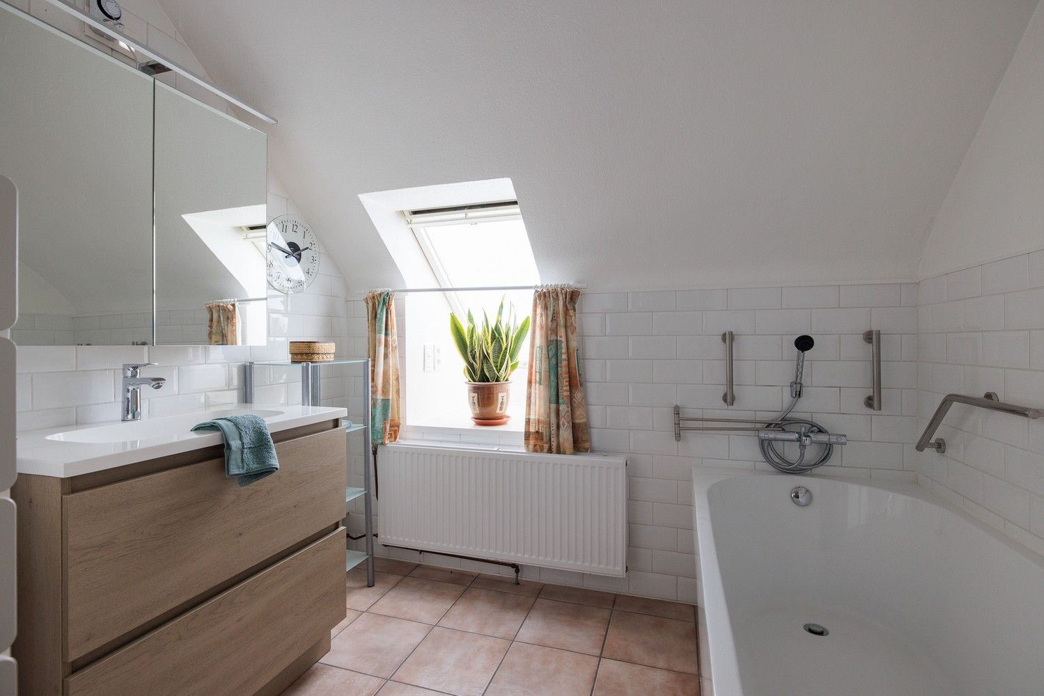 Gunstig gelegen villa op 1.989 m2 in doodlopende straat foto 21