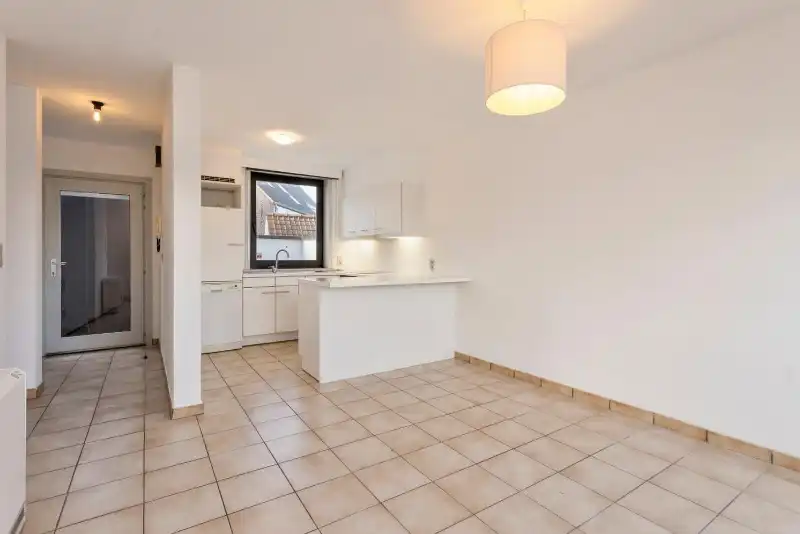 Rumbeke- Instapklaar appartement met garage foto 5