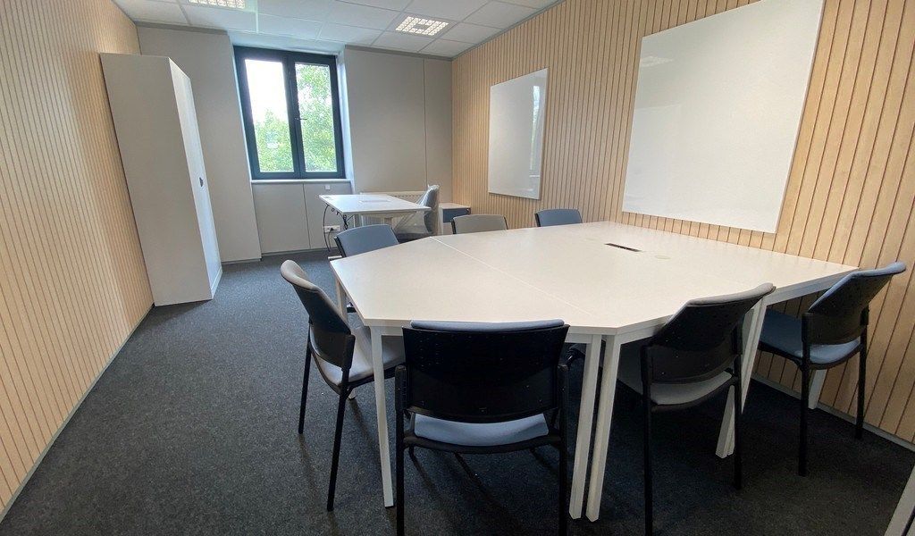 Vernieuwde kantoren te huur op toplocatie in Zwijnaarde foto 10