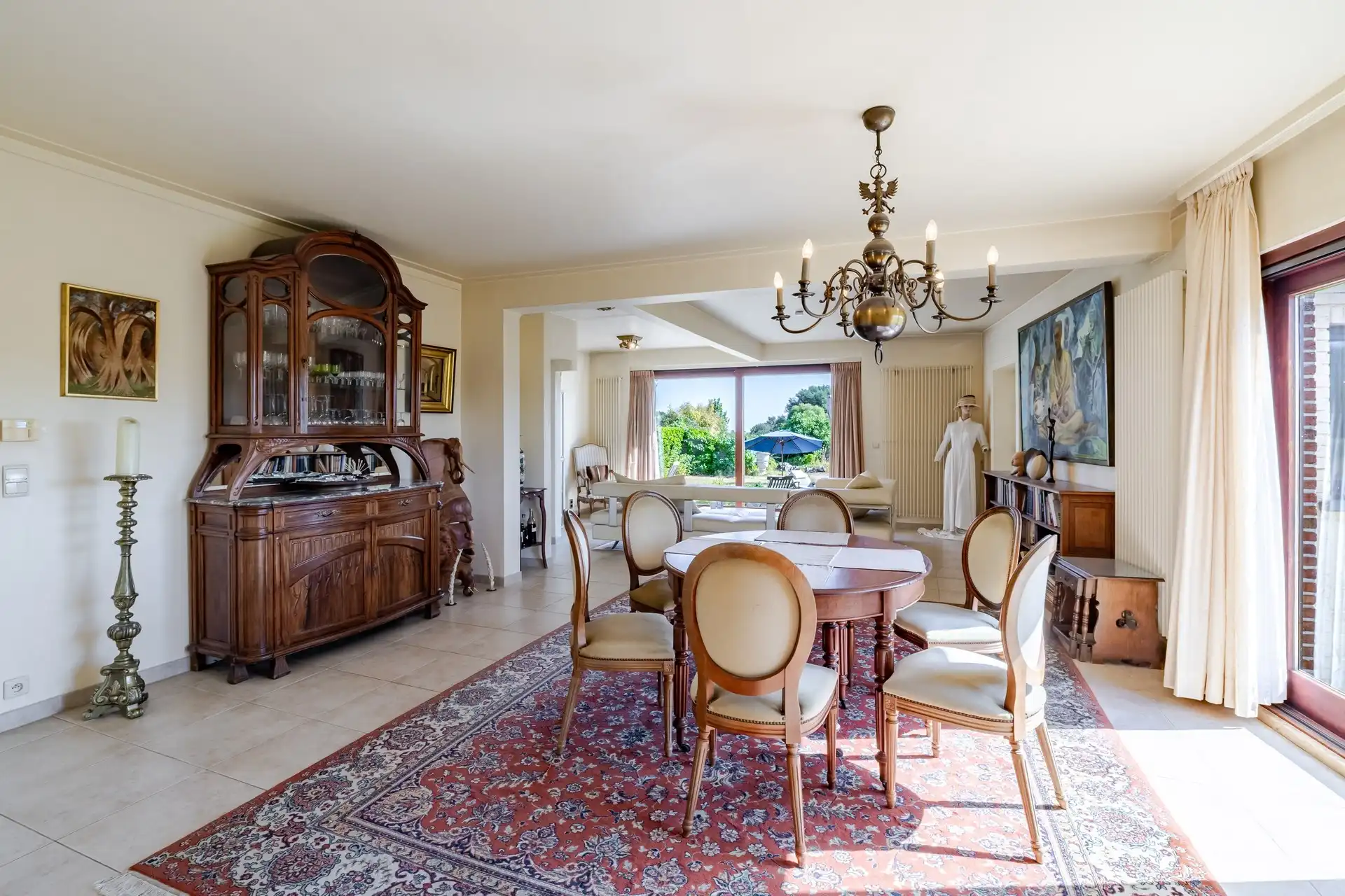 Zeer ruime woning met twee wooneenheden en prachtig landelijk uitzicht foto 15