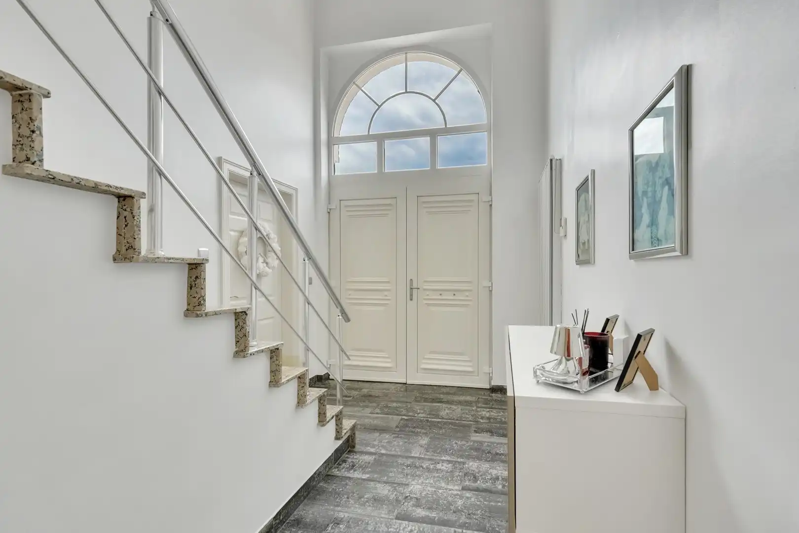 RUIME WONING MET 4+ SLPKS TE KOOP - Maasmechelen foto 4