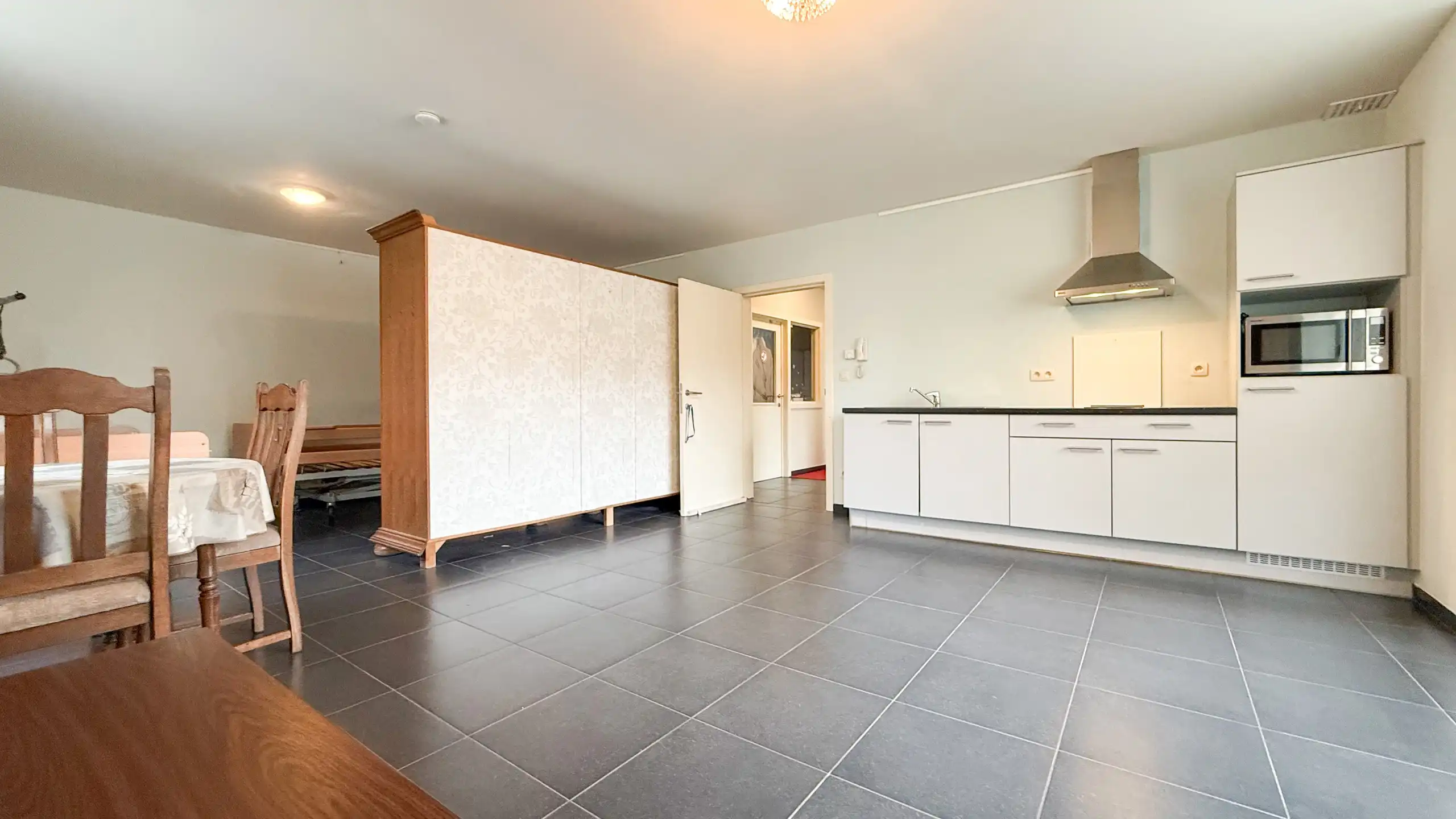Veelzijdig investeringspand met 10 kamers, lift en kelder! foto 53