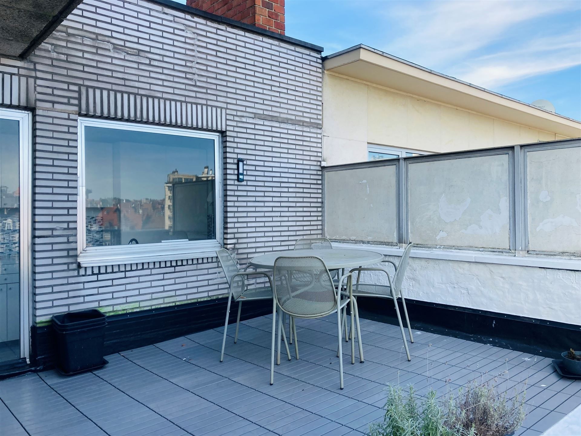 Mooi gemeubeld appartement op de 8de verdieping met een prachtig zicht op de Square foto 32